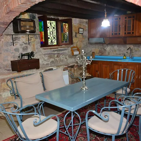 Otel Cunda Zehra Teyzenin Evi 2*