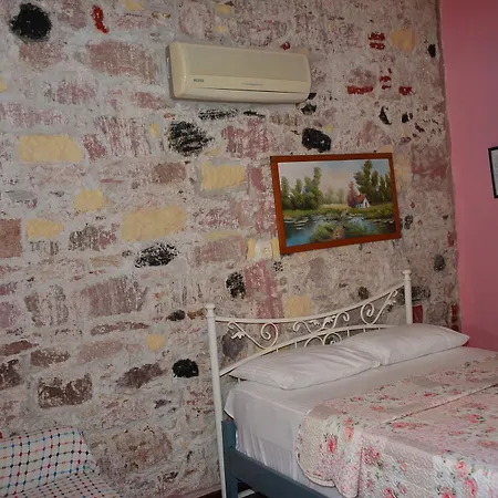 Otel Cunda Zehra Teyzenin Evi