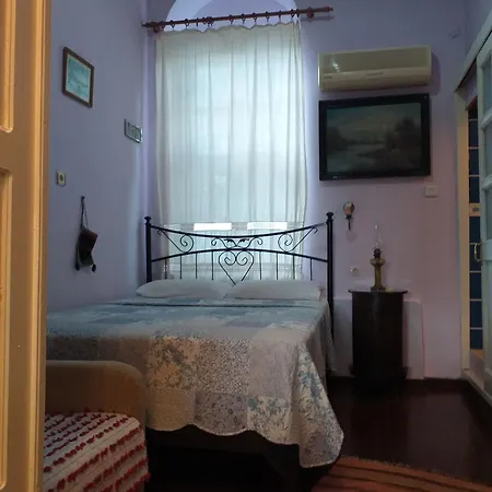 Cunda Zehra Teyzenin Evi Otel 2*