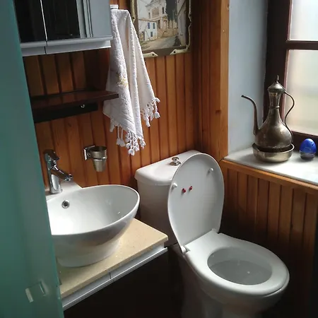 Cunda Zehra Teyzenin Evi