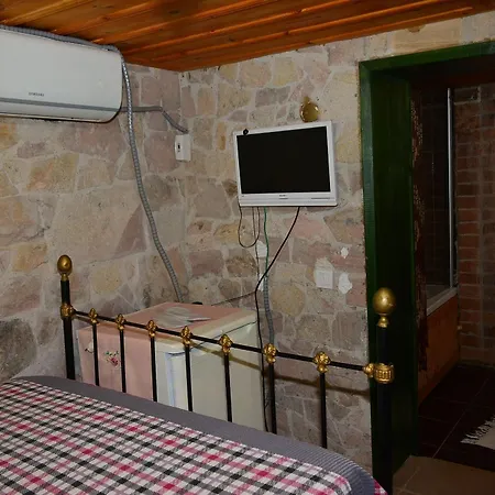 Cunda Zehra Teyzenin Evi Otel Ayvalı