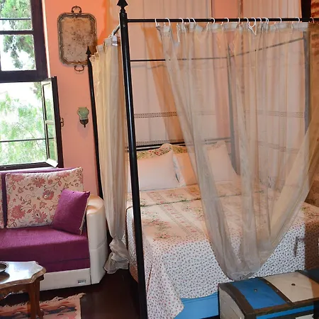 Otel Cunda Zehra Teyzenin Evi 2*